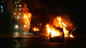 Lire la suite à propos de l’article Feu de joie triste, mai 68 est définitivement mort et enterré