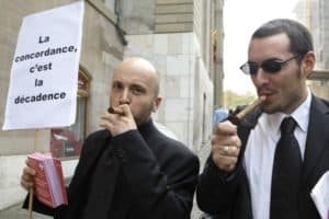 Lire la suite à propos de l’article UDC, et xénophobie suisse : et si la meilleure arme était l’humour ? Compte rendu manif à Genève